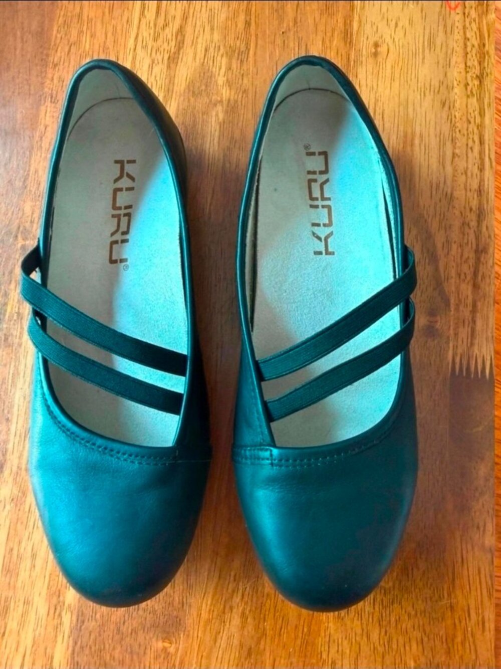 Kuru black Bella Mary janes sz 6.5